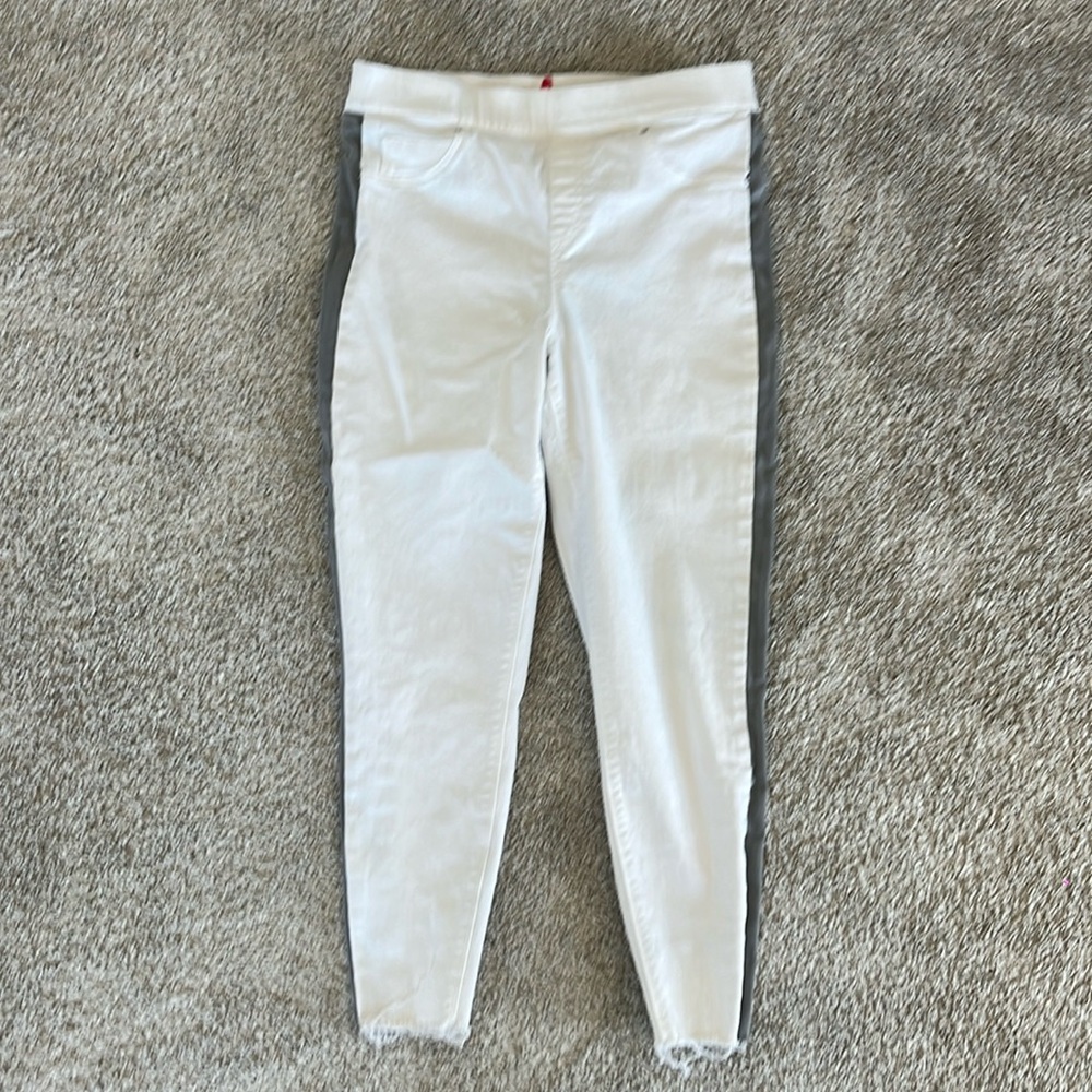 Spanx White Lightly Distressed Denim Jeggings With Gray Tuxedo Stripe